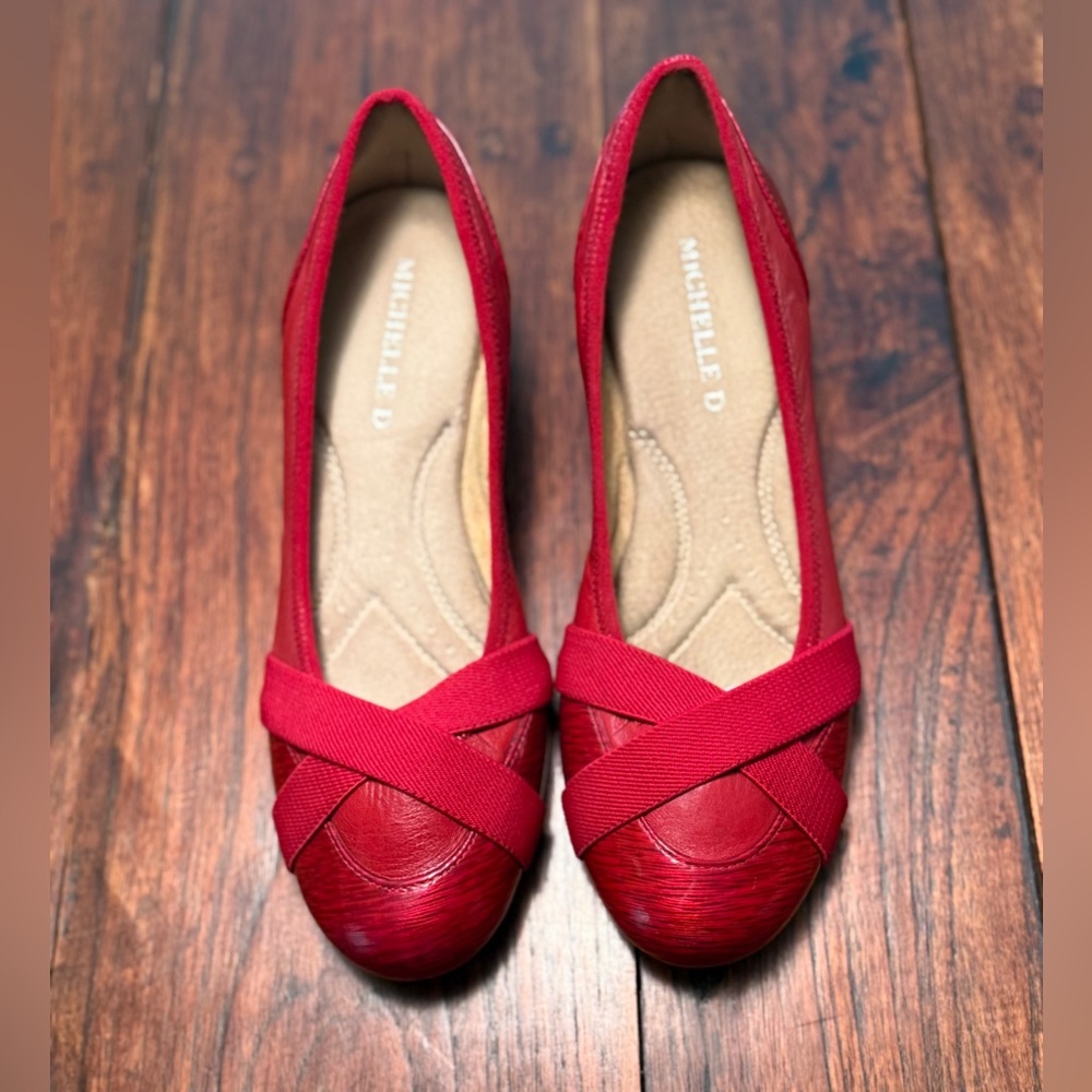 Michelle D Vibrant Red Cross-Strap Wedge Shoe Size 6